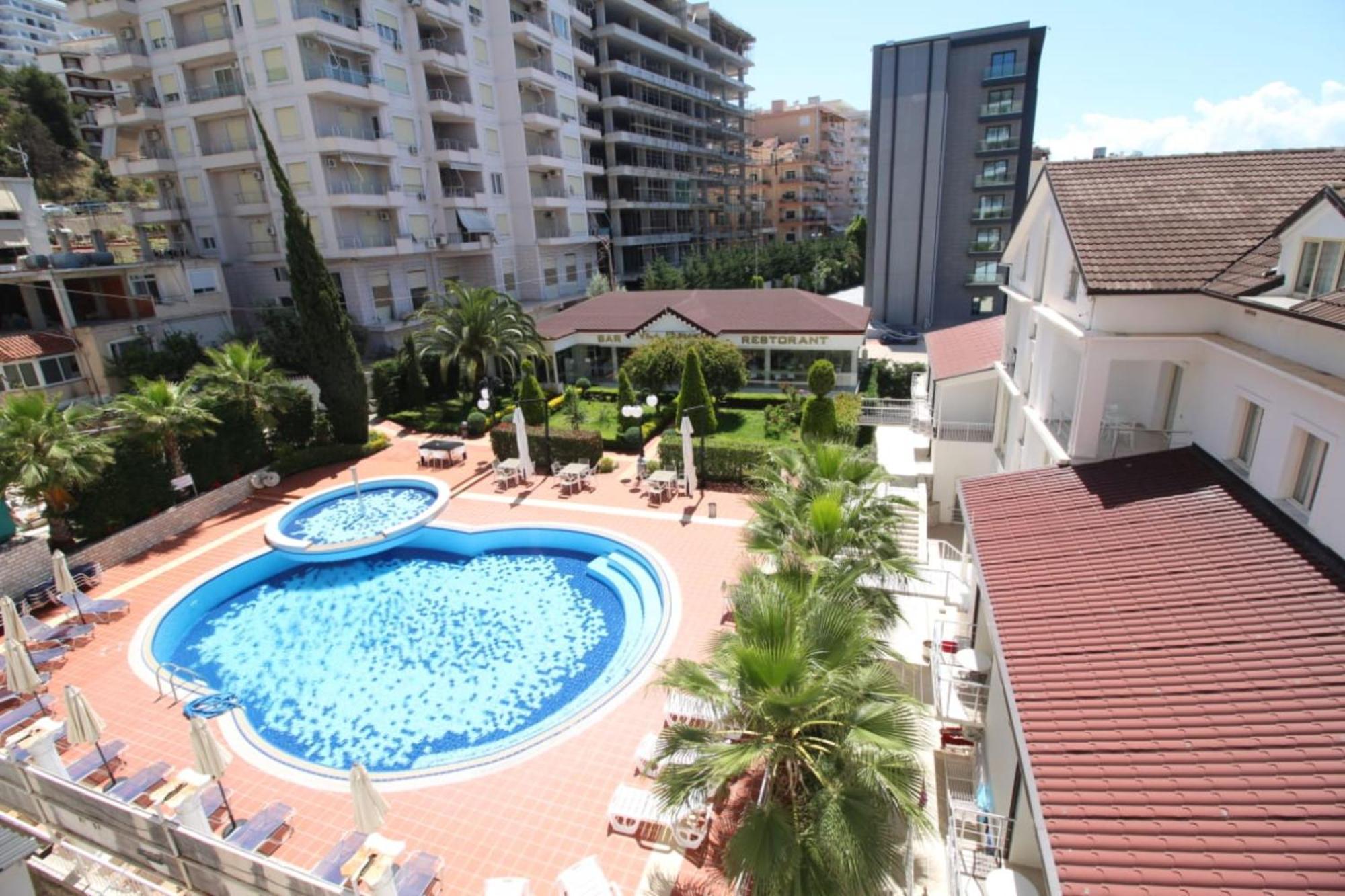 Franci 1 * Sarande